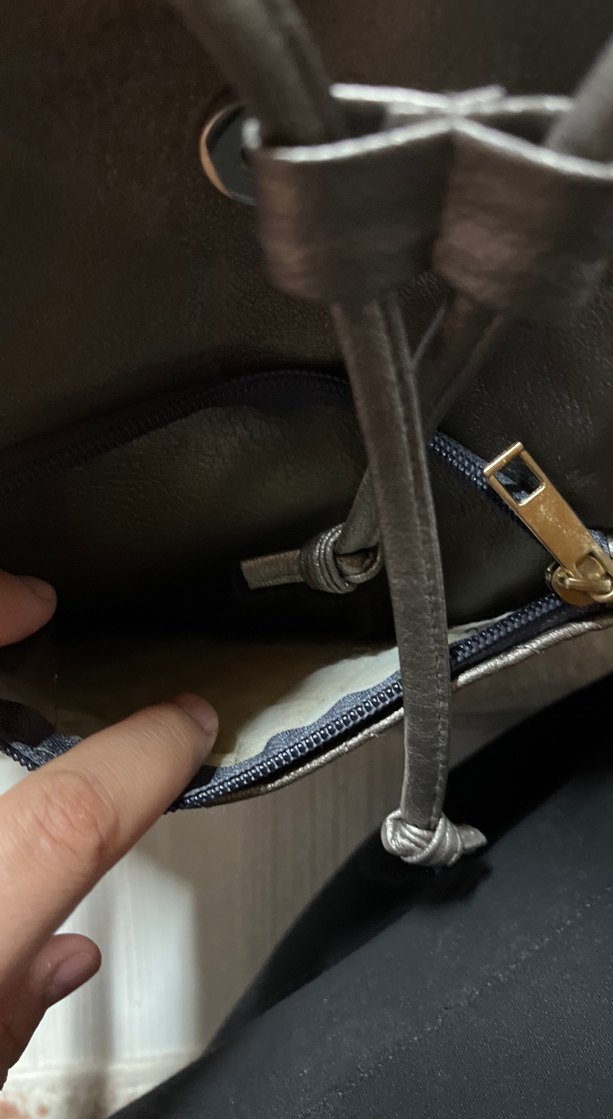 Gri Deri Tokalı Kadın Sırt Çantası - Görsel 2