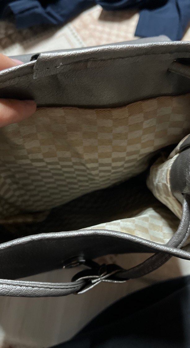 Gri Deri Tokalı Kadın Sırt Çantası - Görsel 3