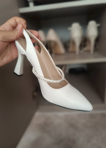 Diger Beyaz Stiletto Topuklu Kadın Ayakkabı
