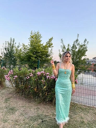 s Beden Su yeşili pullu payetli elbise