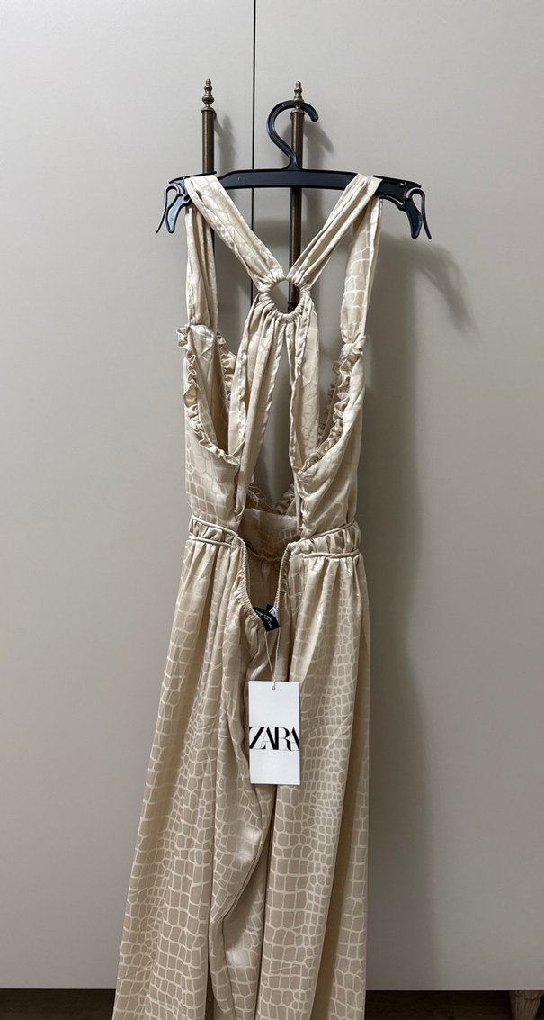 Krem Renkli Parlak İpek Görünümlü Bohem Uzun Elbise - Görsel 5