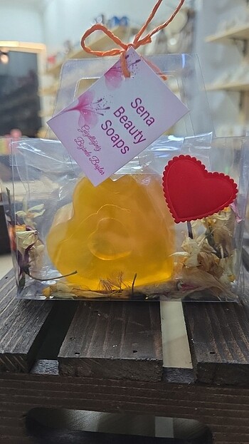 Beden Sena Beauty Ve Soapia'dan Mis Kokulu Mango Ve Aleo Vera Sabunlar