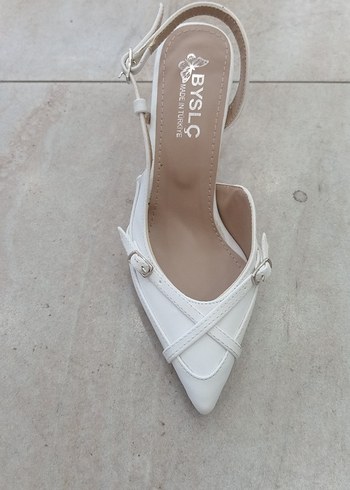 Diğer Diger Beyaz Stiletto Tokalı Kadın Ayakkabı