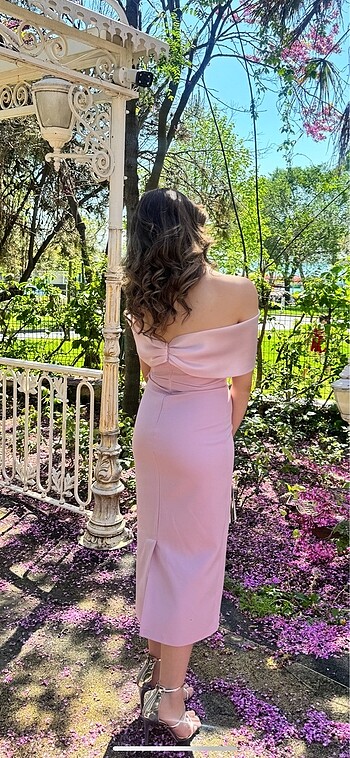 38 Beden pembe Renk Pembe çiçek detaylı abiye elbise