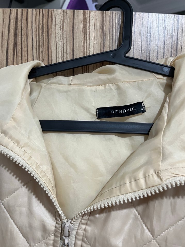 Bej Kapitone Kadın Mont - Görsel 2