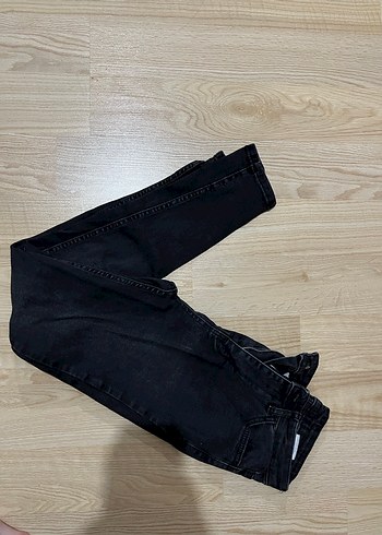 Mavi siyah renkte kot pantolonlar - Görsel 3