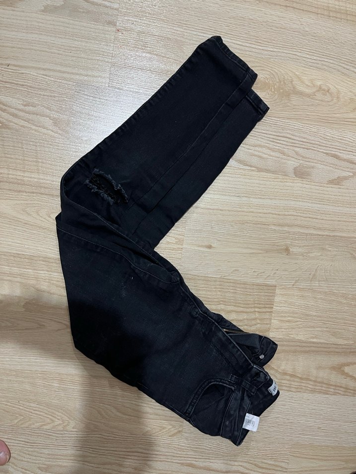 Mavi siyah renkte kot pantolonlar - Görsel 2