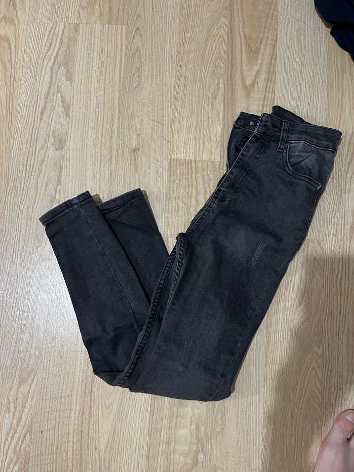 Mavi siyah renkte kot pantolonlar - Görsel 4