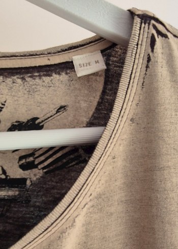 Kahverengi Baskılı İkonik Diesel Tişort - Görsel 3