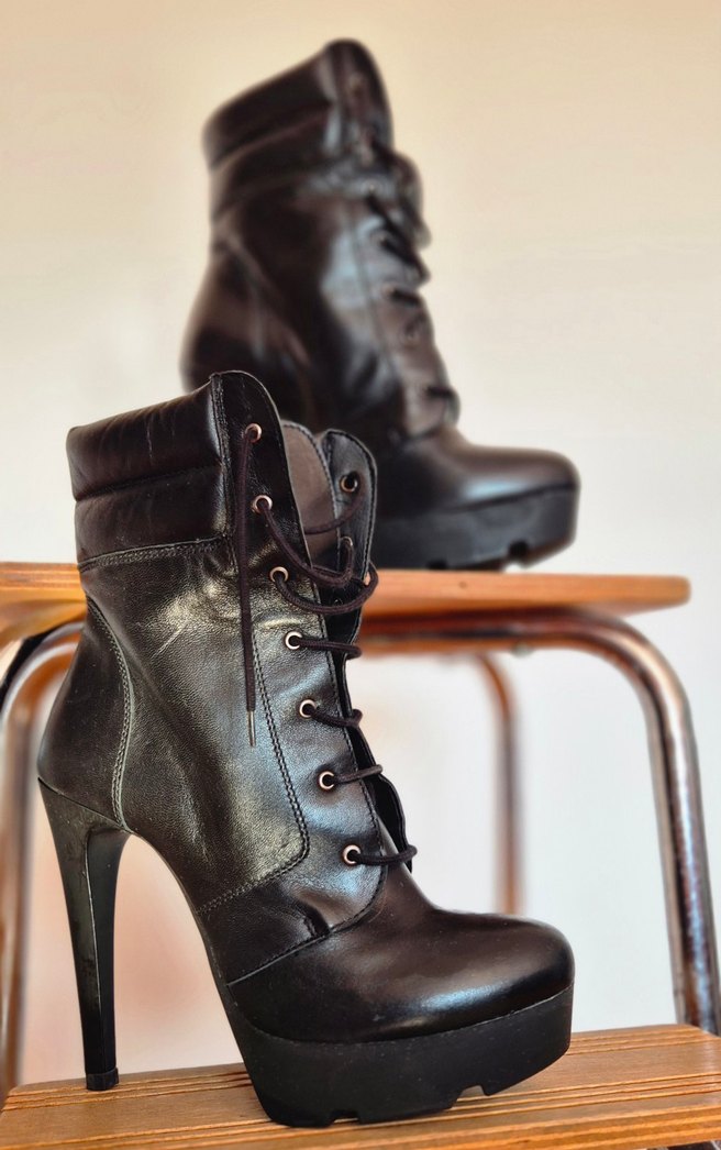 Network Kadın Siyah Deri Topuklu Bot - Görsel 3