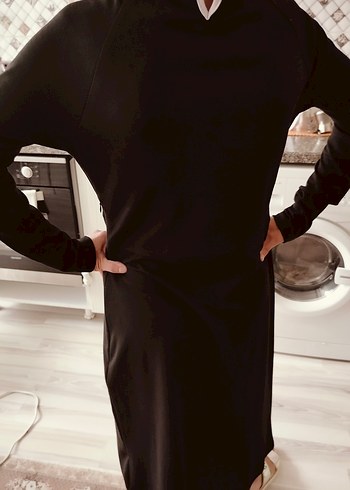 Siyah Uzun Elbise Yırtmaçlı - Görsel 2