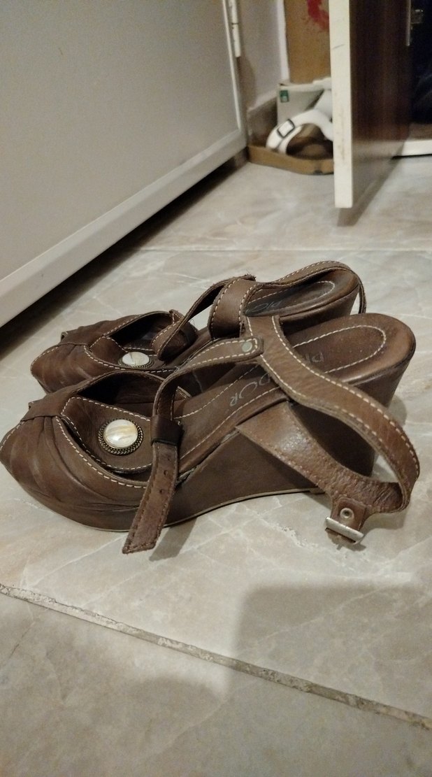 Kahverengi Deri Kadın Dolgu Topuk Sandalet - Görsel 2