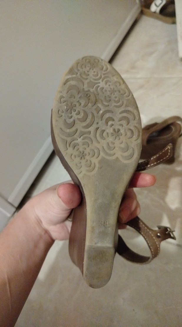 Kahverengi Deri Kadın Dolgu Topuk Sandalet - Görsel 4