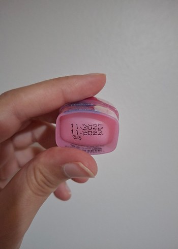 MEDİWELL ÇİLEK AROMALI DUDAK BAKIM KREMİ - Görsel 2