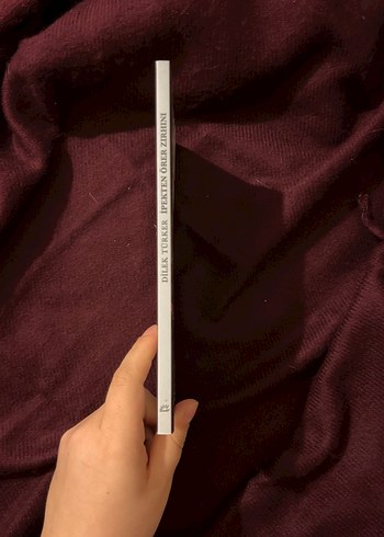 İpekten Örer Zırhını - Dilek Türker - Görsel 2