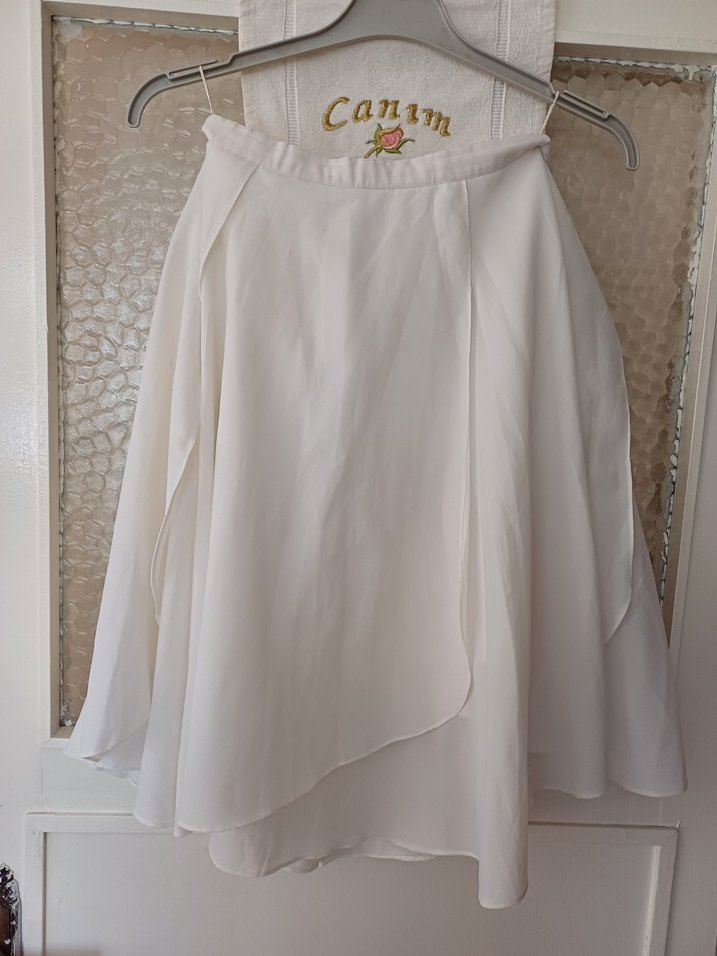 Beyaz Drapeli Midi  Etek - Görsel 2