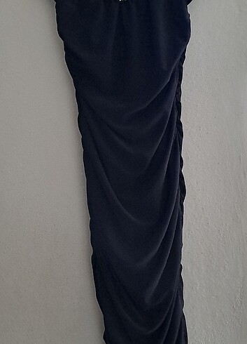 Siyah drape detaylı madonna yaka elbise 
