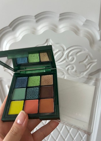 Huda Beauty Huda beauty far paleti