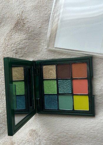  Beden Renk Huda beauty far paleti