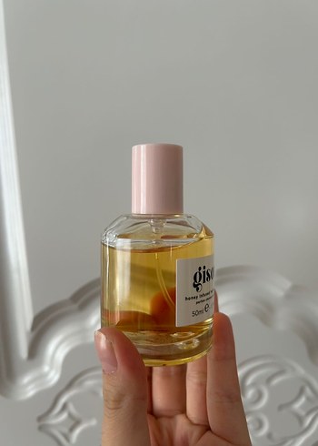  Beden Renk Gisou Bal Aromalı Kadın Parfümü 50ml
