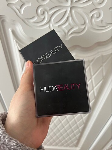 Beden Renk Huda pound cake pudra