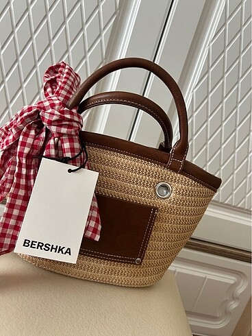  Beden camel Renk Bershka etiketli çanta