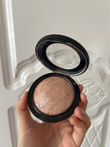  Beden Renk Mac soft gentle aydınlatıcı