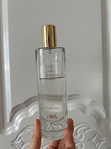 Zara red temptation