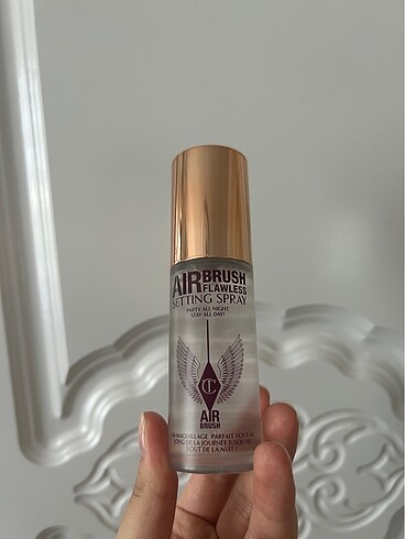 Charlotte tilbury sabitleme spreyi