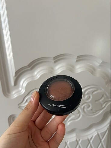  Beden Mac love joy allık