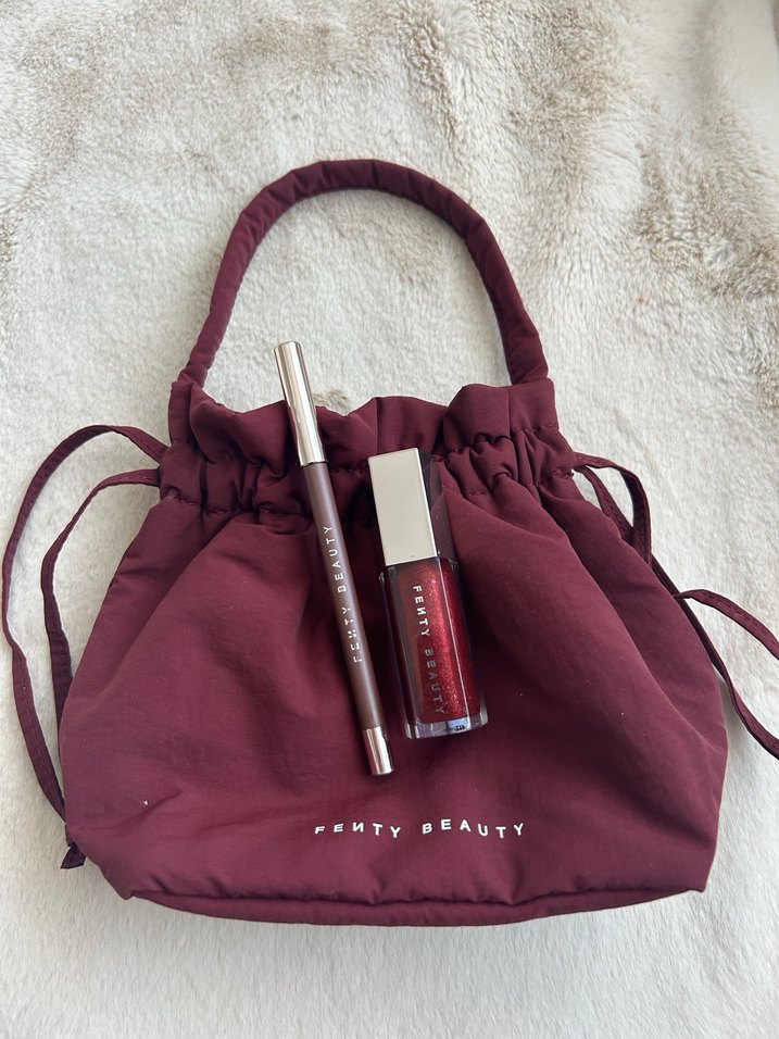 Fenty Beauty Dudak Parlatıcısı ve Kalemi - Görsel 2