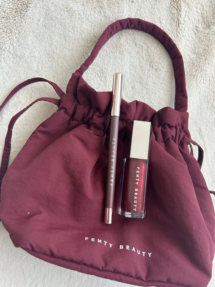 Fenty Beauty Dudak Parlatıcısı ve Kalemi - Görsel 3