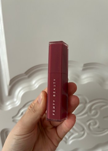 Fenty beauty riri dudak parlatıcısı - Görsel 2