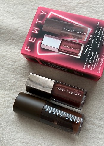 Fenty Skin Bordo Parlaklık ve Dudak Yağı Seti - Görsel 8