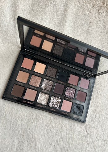 Huda beauty far paleti - Görsel 12