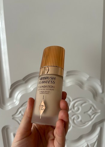 Charlotte tilbury fondöten - Görsel 2