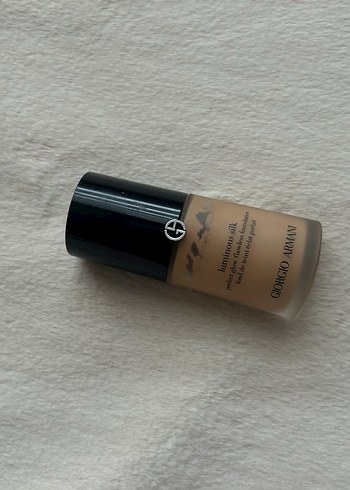 Giorgio Armani Luminous Silk Fondöten Açık Bej - Görsel 7