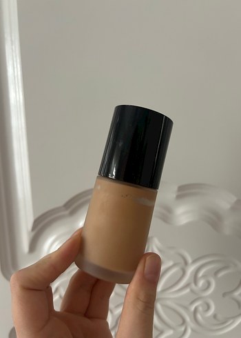 Giorgio Armani Luminous Silk Fondöten Açık Bej - Görsel 2