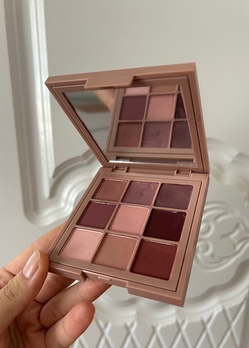  Beden Renk Huda beauty far paleti