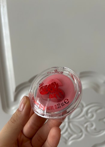 Essence so cherry dudak balmı - Görsel 6