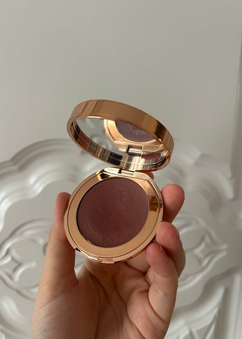Beden Charlotte tilbury yanak dudak balım