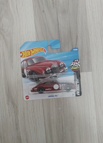 Jaguar MK1 model hotwheels araba