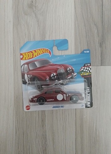 Jaguar MK1 model hotwheels araba