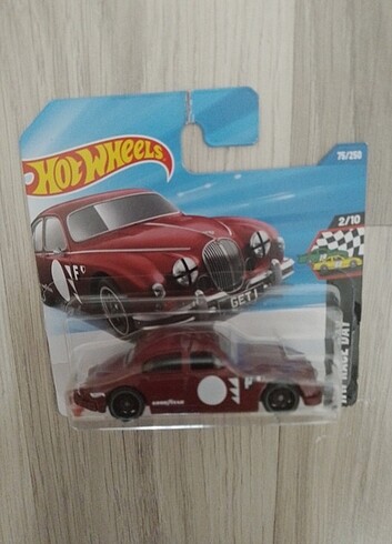 Beden Jaguar MK1 model hotwheels araba