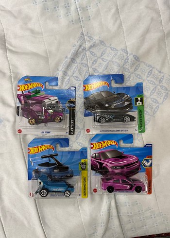 Hot Wheels Mor Oyuncak Araba Seti 4'lü
