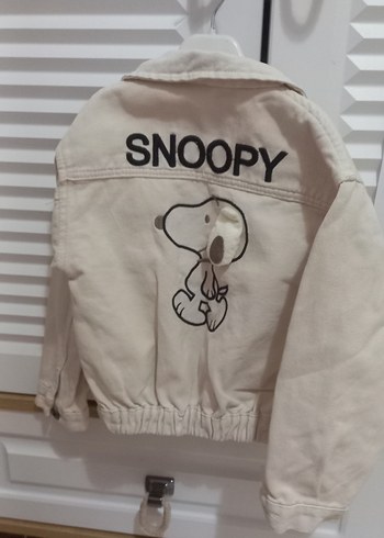 Beyaz Snoopy Baskılı Kız Çocuk Ceketi