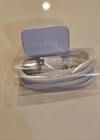 Samsung Beyaz ve Gri Telefon Şarj Aleti mikro tipi