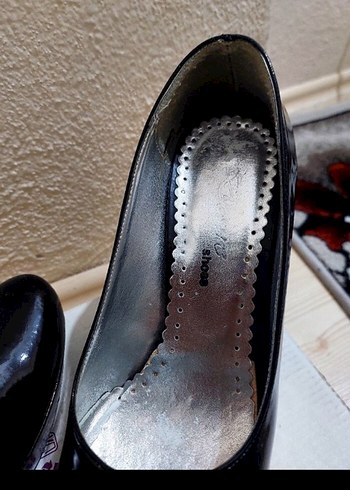 Siyah Rugan Stiletto Topuklu Kadın Ayakkabı - Görsel 3