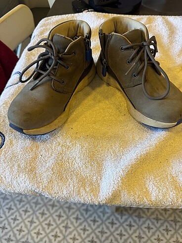 27 Beden Ugg Bot