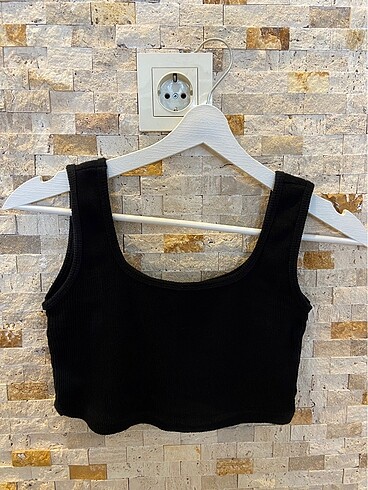 Siyah Crop